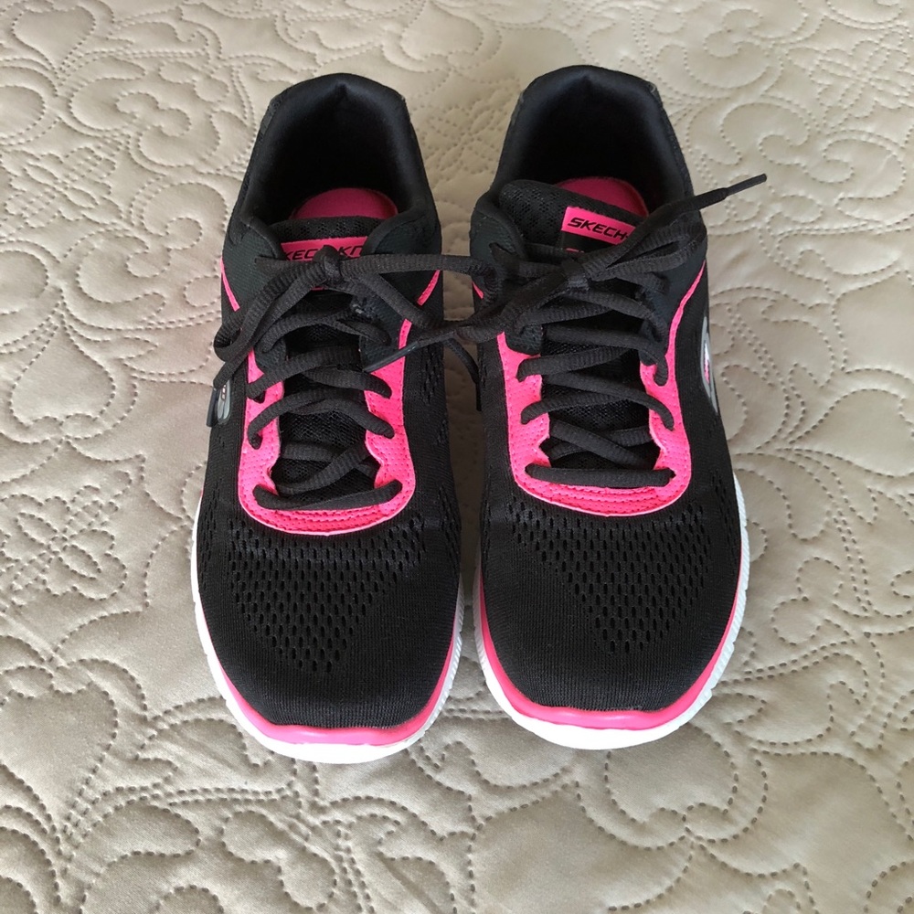 Skechers Skech-Tech Sneakers Black/Pink- Size 7.5